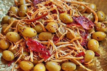 طرز تهیه زیتون پنیر شمالی با نسخه اصلی