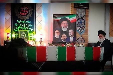 اولین عکس از علم الهدی بعد از شهادت ابراهیم رئیسی، دامادش /سوگواری پای تابوت