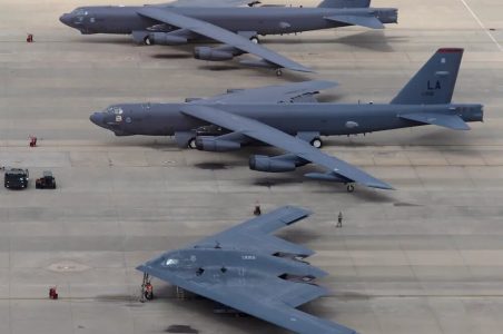 بررسی پیشرفته‌ترین بمب‌افکن‌های آمریکایی/ B۲۵-H Stratofortress و B-۲۱ Raider چه تفاوتی با یکدیگر دارند؟